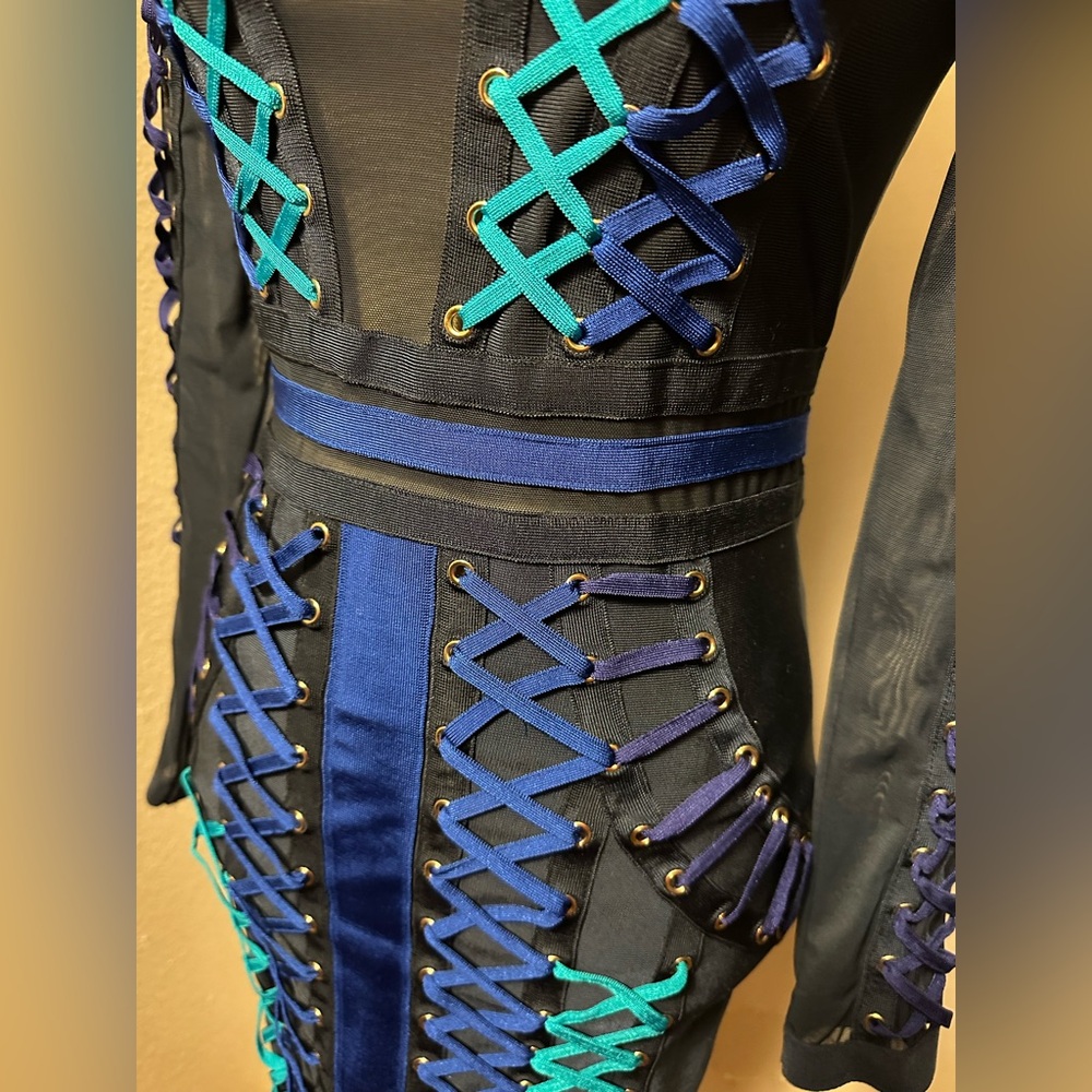 WOW Gold Label Dress - Picture 8 of 12